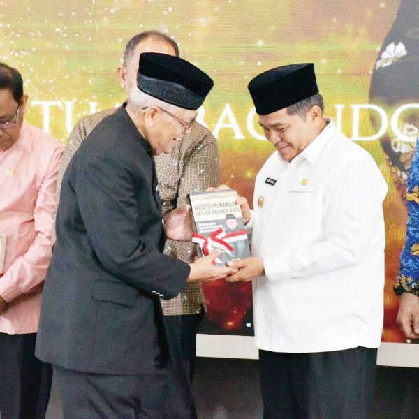 Launching Buku Autobiografi Karya Aristo Munandar