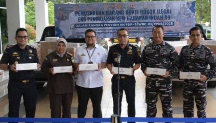 Rokok Ilegal Senilai Rp12,8 Miliar dari Thailand Dimusnahkan di PT Semen Padang