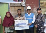 Dukung Program Listrik Gratis bagi Masyarakat Pesisir, Dankodaeral II: TNI AL Selalu Dukung Upaya Peningkatan Kesejahteraan Masyarakat