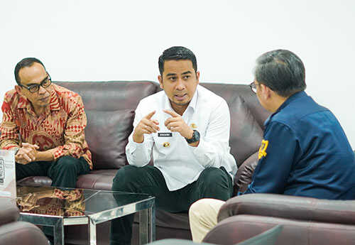 Penyesuaian Jabatan Pascaperubahan SOTK, Wali Kota Solok Lakukan Koordinasi ke BKN dan Kemenpan RB 1 KUNKER—Wali Kota Solok, Ramadhani Kirana Putra, melakukan kunjungan kerja ke kantor Badan Kepegawaian Negara (BKN) di Jakarta, dalam rangka membahas percepatan pengisian jabatan.