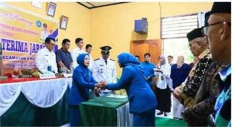 KERJA SAMA— Wali Kota Payakumbuh melakukan penandatangan hasil kerja sama Perjanjian Kerja Sama (PKS) Optimalisasi Pemanfaatan Data dan Informasi Perpajakan serta Data Keuangan Daerah (OP4D) Tahap VII yang digelar secara daring di Ruang Randang Balai Kota Payakumbuh.