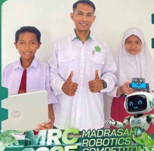 SISWA MUDA—Tim Batu Bara Robotik beranggotakan dua siswa muda berbakat: Muhammad Arya Pratama (kelas VI) dan Zhafira Zefanza (kelas V). Mereka didampingi oleh pembina sekaligus guru inspiratif, Ustadz Ridho Illahi, S.Pd., M.Pd.
