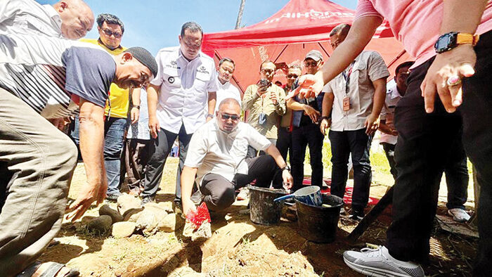 peletakan batu pertama