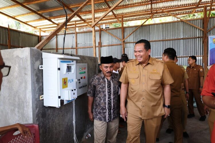 KUNJUNGI KMP— Wali Kota Pariaman Yota Balad kunjungi Koperasi Merah Putih (KMP) Desa Koto Marapak, Kecamatan Pariaman Timur, Kota Pariaman.