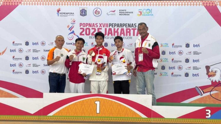 Bawa Nama Sumbar, 3 atlet Pessel Sumbang Tiga Medali di ajang POPNAS XVII dan Peparpenas XI 2025 1 PRESTASI— Atlet Pessel yang membawa nama Sumbar di ajang POPNAS XVII dan Peparpenas XI 2025 berhasil membawa pulang 3 medali.