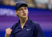 Jannik Sinner Perpanjang Streak 28 Unbeaten di Lapangan Keras, Bungkam Zverev dan Lolos Semifinal ATP Finals 2025