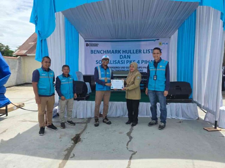 FORUM DEGENSETIASI— PLN UP3 Padang bersama ULP Lubuk Alung, ULP Sicincin, dan ULP Pariaman menggelar Forum Degensetiasi Huller Konvensional ke Huller Listrik pada Selasa (18/11).