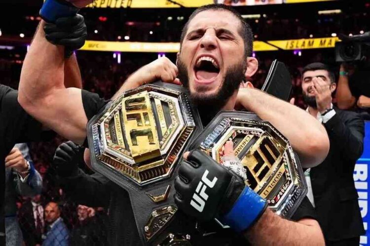 Menang Angka Mutlak atas Jack Della Maddalena, Islam Makhachev Rebut Sabuk Welter UFC 1 SABUK WELTER— Islam Makhachev berhasil mengalahkan Jack Della Maddalena dalam duel perebutan sabuk welter di UFC 322, Minggu (16/11).