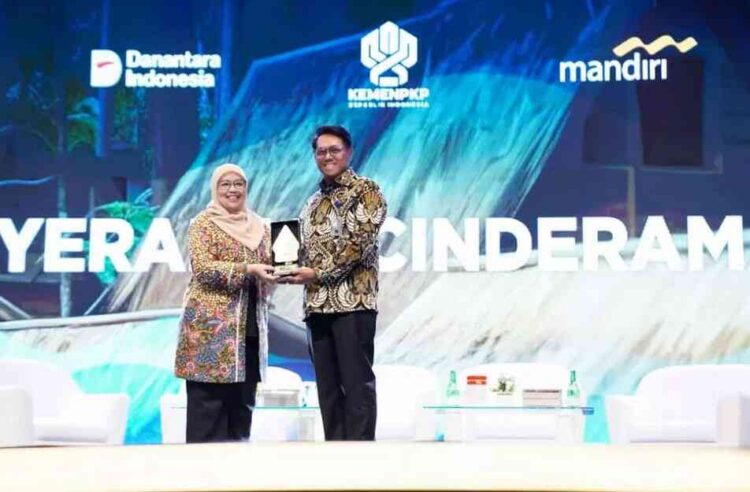 SOSIALISASI KPP— Bank Mandiri bersama Kementerian Perumahan dan Kawasan Permukiman menggelar sosialisasi Kredit Program Perumahan (KPP) bagi pelaku usaha sektor perumahan di Tangerang, Kamis (20/1).
