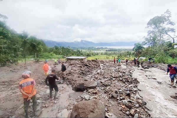 Agam Dikepung Bencana