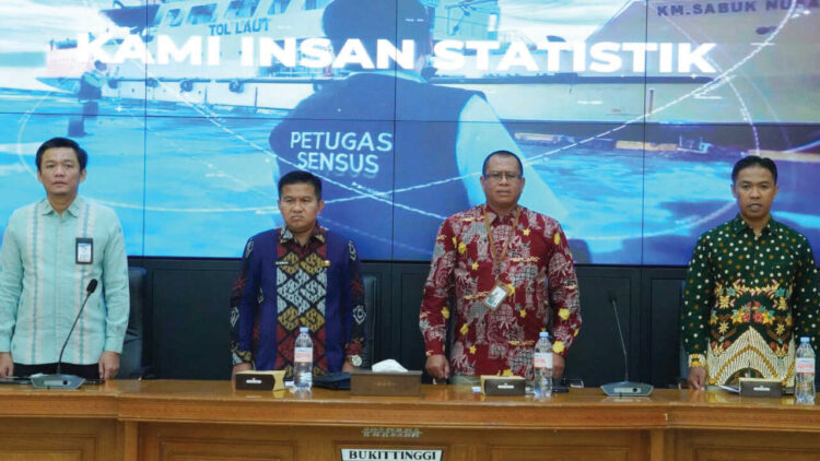 Pemko dan BPS Bukittinggi Gelar Knowledge Sharing, Bahas Strategi Kendalikan Inflasi Daerah 1 KNOWLEDGE SHARING— Pemko bersama BPS Kota Bukittinggi gelar kegiatan Knowledge Sharing Memahami Inflasi untuk Kemajuan Kota Bukittinggi, di Aula Balaikota Bukittinggi, Kamis (6/11).