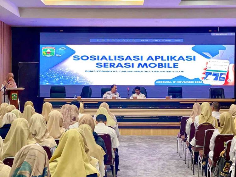 SOSIALISASI— Dinas Komunikasi dan Informatika Kabupaten Solok saat melaksanakan kegiatan Sosialisasi Aplikasi Serasi Mobile kepada seluruh perangkat daerah di lingkungan Pemerintah Kabupaten Solok.