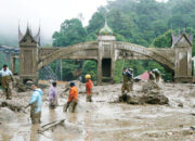 Sejumlah Ruas Jalan Utama di Sumbar Putus, Dirlantas Kombes Pol Reza Imbau Warga Tunda Perjalanan