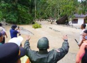 Kunjungi Jorong yang Terisolir Akibat Banjir, Bupati Tanah Datar Berikan Dukungan Moril dan Materil