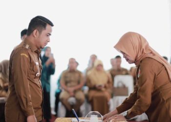 Wako Hadiri Sertijab Camat dan Ketua TP-PKK Kecamatan dan Kelurahan se-Kota Solok, Perkuat Tata Kelola Pemerintahan dan Pemberdayaan Masyarakat