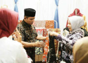 Festival Industri Kecil dan Menengah di Surian sebagai Ajang Promosi, Bupati Jon Firman Pandu Ajak Masyarakat Bangga Gunakan Produk Lokal