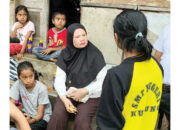 Ketua TP-PKK Kabupaten Solok Bantu Lima Bersaudara yang Hidup tanpa Orang Tua