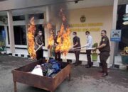 Kejari Pessel Bersama Forkopimda, Musnahkan BB yang Sudah Berkekuatan Hukum Tetap