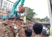 Kampus III UIN Imam Bonjol Diterjang Longsor, Satu Gedung Miring, 7 Kendaraan Rusak