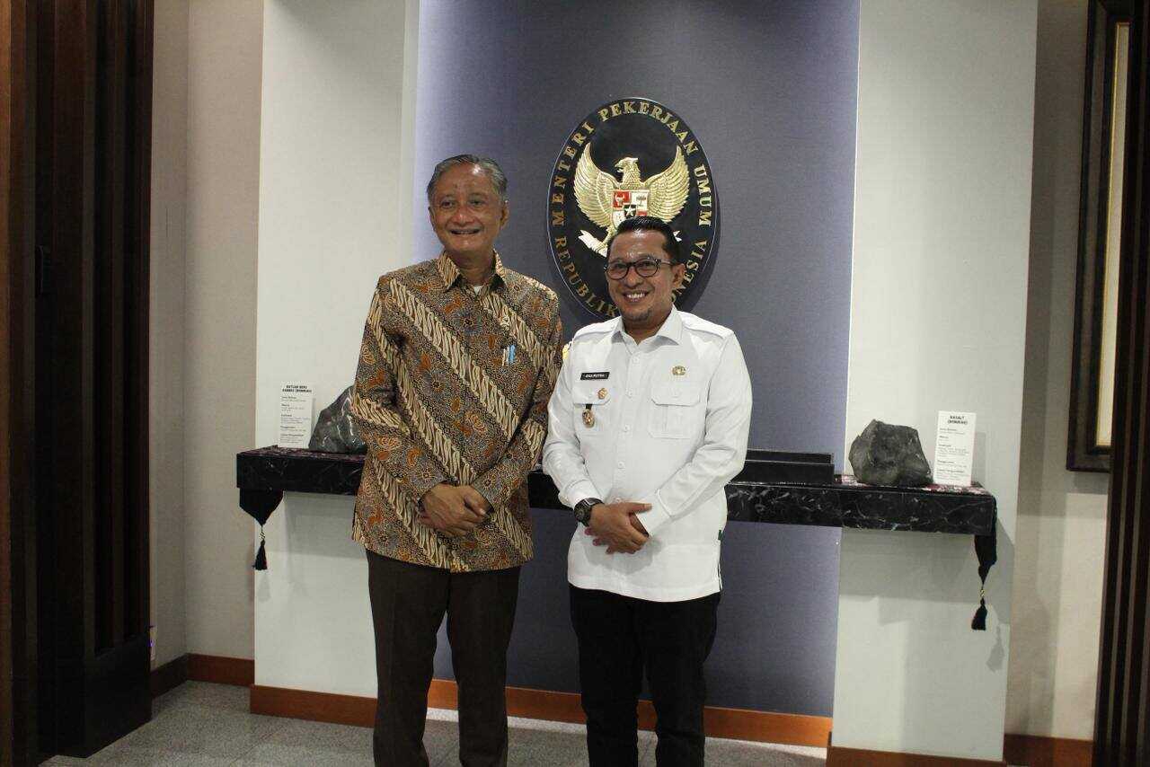 Kehadiran orang nomor satu di Luhak Nan Tuo itu disambut langsung oleh Menteri PU RI bapak Dody Hanggodo di ruangan kerjanya