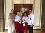 Berprestasi di Tingkat Nasional, Ketua DPRD Berikan Reward pada Siswa-siswi Madrasah Ibtidaiyah Negeri 2 Sawahlunto