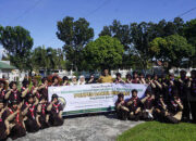 Lepas Peserta Perkemahan Pesantren Nasional ke Depok, Wabup: Jadilah Duta Pasaman Barat yang Berakhlak dan Berprestasi