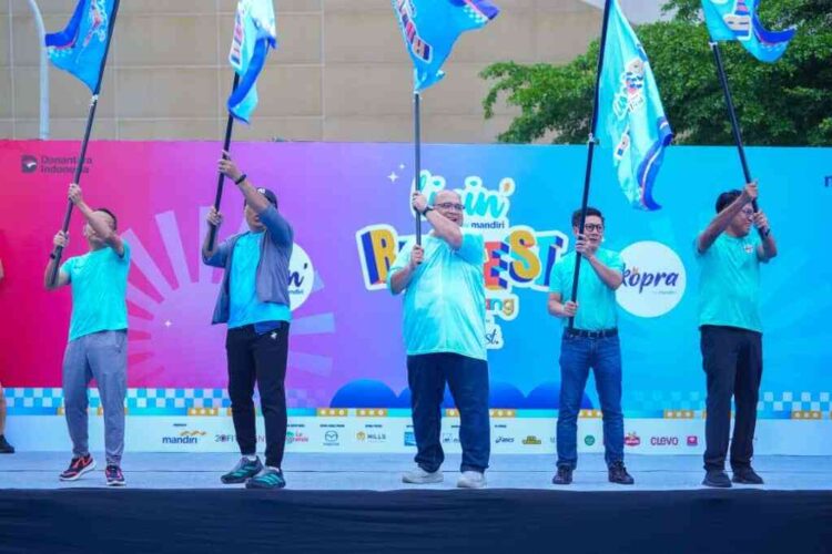 Livin’ Run Fest 2025 Palembang Sukses Digelar, Hadirkan Sinergi Lari, Musik, UMKM dan Inovasi Digital Bank Mandiri 1 PEMBUKAAN—Pimpinan Bank Mandiri saat membuka Livin’ Run Fest 2025 Palembang.