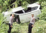 Mobil Avanza Terjun ke Jurang, Sopir dan 3 Penumpang Terluka
