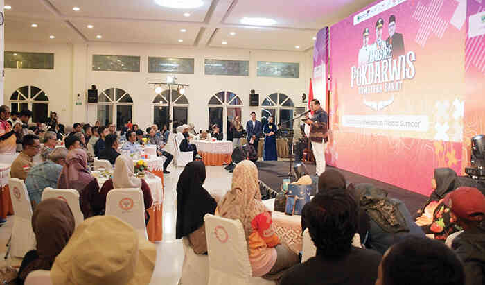 PT Semen Padang Tuan Rumah Jambore Pokdarwis Sumbar, Garda Terdepan Majukan Destinasi Wisata 1 JAMBORE POKDARWIS— Direktur Keuangan & Umum PT Semen Padang Iskandar Zulkarnain Lubis, menghadiri acara malam networking dan gala dinner serta pembukaan Jambore Pokdarwis, yang melibatkan para pegiat wisata dari berbagai wilayah di Sumatera Barat.