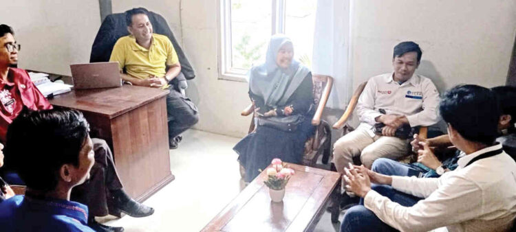 SURVEI LAPANGAN— Pemkab Agam melalui Diskominfo bersama Telkom Indonesia melakukan kunjungan dan survei lapangan ke Nagari Matua Mudiak, Kecamatan Matur, sebagai langkah percepatan pembangunan infrastruktur layanan internet pada Kamis (20/11).