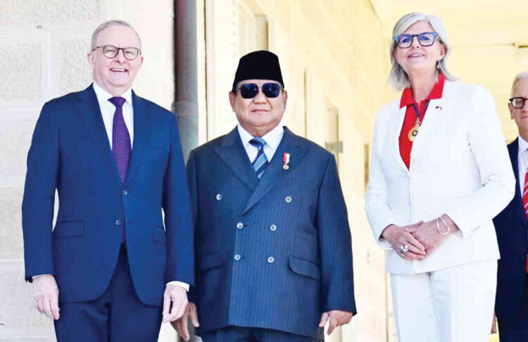 PERTEMUAN BILATERAL— Presiden RI Prabowo Subianto saat melakukan pertemuan bilateral dengan Perdana Menteri (PM) Australia Anthony Albanese di Sydney, Australia, Rabu (12/11).