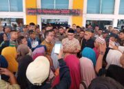 Sekda Pasbar dan Forkopimda Lakukan Mediasi, Warga Mandiangin Tuntut Persoalan dengan Koperasi Segera Diselesaikan