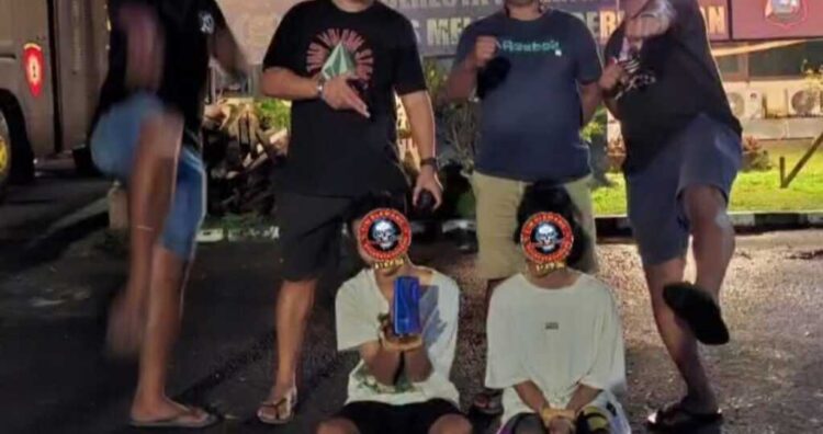 2 Sekawan jadi, Spesialis Pembobol Kamar Kos Beraksi Tengah Malam 1 PENCURI— Pelaku Ustanul Arif dan Reski Fajar Indra yang terlibat kasus pencurian ditangkap Tim Klewang Polresta Padang.