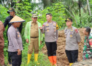 Tinjau Lokasi Longsor yang Memutuskan Akses Jalan, Wakapolda Sumbar Pastikan Penanganan dan Pelayanan Masyarakat Optimal