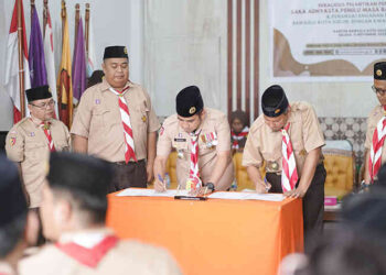 Wako Solok Kukuhkan Pengurus Saka Adhyasta Pemilu, Bawaslu dan  Kwarcab Pramuka Teken MoU