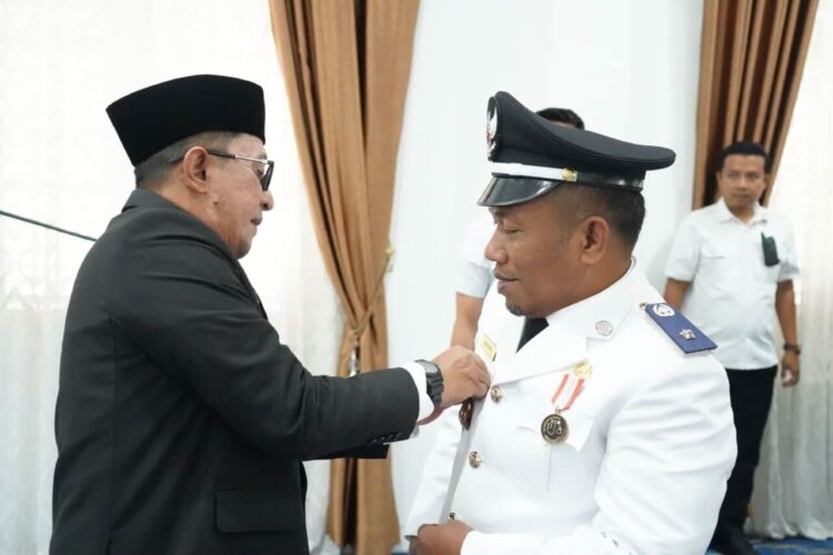 Wali Nagari Antar Waktu Nagari Batu Taba Dilantik