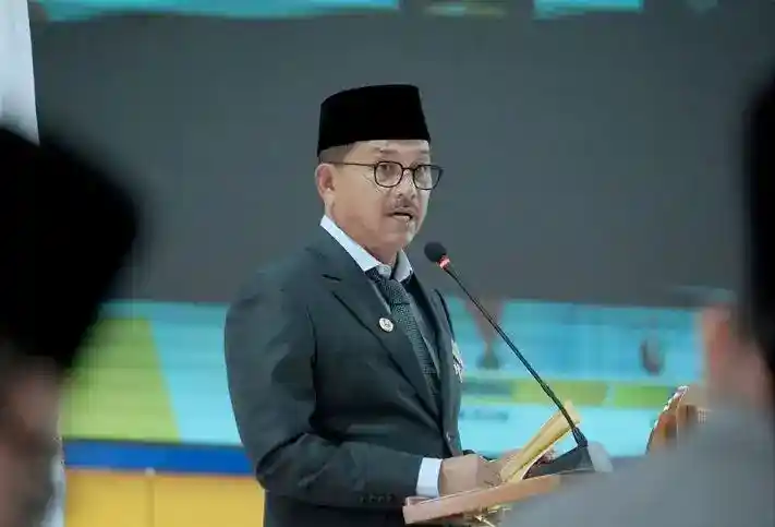 262 PPPK Paruh Waktu Pemkab Solsel Dilantik 1 SAMBUTAN—Bupati Solok Selatan Khairunas saat berikan sambutan, saat pelantikan 262 orang Pegawai Pemerintah dengan Perjanjian Kerja (PPPK) Paruh Waktu.