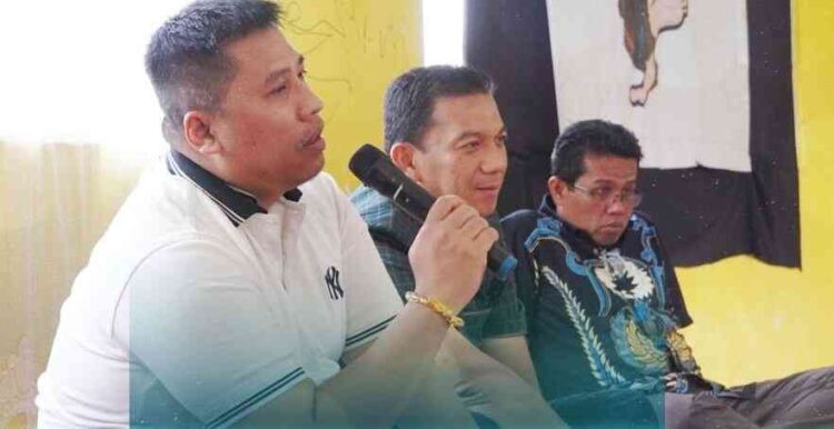 SOSIALISASI PAJAK— Wali Kota Padang Panjang Hendri Arnis memberikan arahan pada acara sosialisasi pajak.