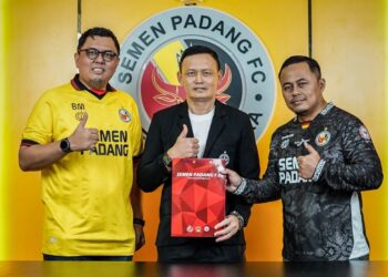 Harapan Baru untuk Kebangkitan Tim, Semen Padang FC Resmi Tunjuk Yeyen Tumena sebagai Dirtek