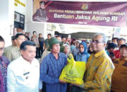 Kejagung RI Kirim Satu Truk Bantuan untuk Korban Banjir Bandang Agam