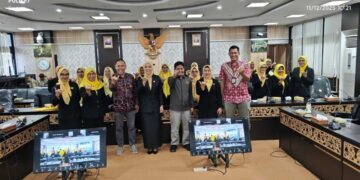 Musprov Perwosi Sumbar ke II Tahun 2025 Digelar, Perkuat Peran Perempuan dalam Olahraga dan Ketahanan Keluarga 13 Musprov Perwosi Sumbar ke II Tahun 2025 Digelar, Perkuat Peran Perempuan dalam Olahraga dan Ketahanan Keluarga