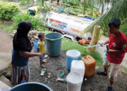 Semen Padang Peduli Salurkan Air Bersih, Warga Salareh Aia Timur Sampaikan Rasa Syukur