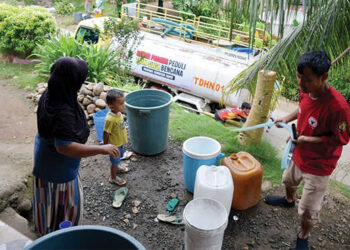 Semen Padang Peduli Salurkan Air Bersih, Warga Salareh Aia Timur Sampaikan Rasa Syukur