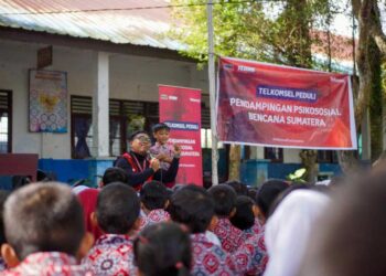 PENDAMPINGAN PSIKOSOSIAL—  Telkomsel menghadirkan program Pendampingan Psikososial bagi anak-anak yang terdampak bencana alam di wilayah Aceh, Sumatera Utara, dan Sumatera Barat.