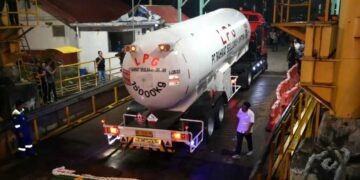 Percepat Pemulihan, Pertamina Patra Niaga Sumbagut Kirim BBM dan LPG Lewat Laut untuk 9 Percepat Pemulihan, Pertamina Patra Niaga Sumbagut Kirim BBM dan LPG Lewat Laut untuk