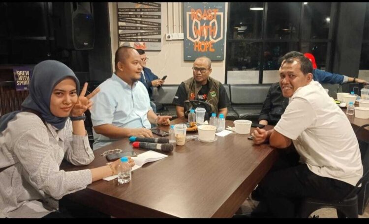 Sayembara Desain Logo dan Maskot Porprov XVI 2026 Diperpanjang 1 RAPAT— Panitia sayembara desain logo dan maskot Porprov XVI Sumbar 2026 rapat perpanjangan pengiriman karya dari 10 Desember menjadi 13 Desember.