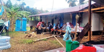 Kisah Keluarga Saparuik Bangkit Setelah Bencana, “Membangun Huntara di Bekas Rumah Tua” 13 Kisah Keluarga Saparuik Bangkit Setelah Bencana, “Membangun Huntara di Bekas Rumah Tua”