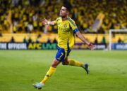 Al Nassr Menang 3-0, Ronaldo Cetak Brace dan Dekati 1.000 Gol!