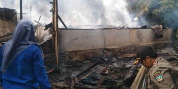 Dua Rumah Semi Permanen Hangus Terbakar, Kerugian Ditaksir Rp300 Juta