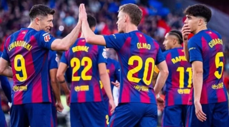 Menang 2-0 di Markas Villarreal, Barcelona kembali Jauhi Real Madrid 1 PUNCAK KLASEMEN— Barcelona kembali menjauhi Real Madrid di pucuk klasemen Liga Spanyol. Barca bawa pulang kemenangan 2-0 dari markas Villarreal pada pertandingan yang berlangsung di Estadio de la Ceramica.